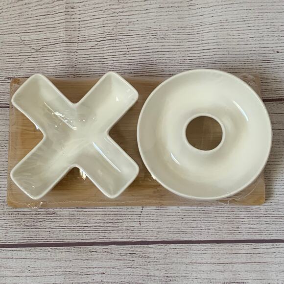 X and O Porcelain Appetizer Set with Bamboo Tray 3 Piece Trinket Ring Dishes - Picture 2 of 10